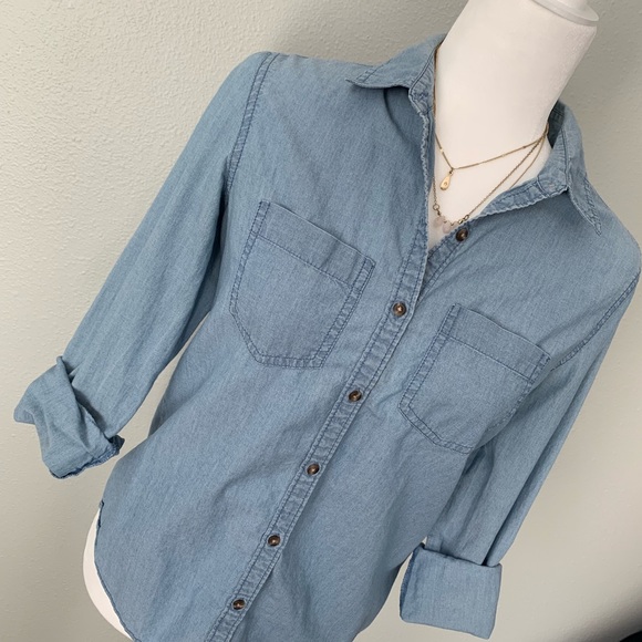 Abound Tops - Abound XS Chambray Button Down Shirt